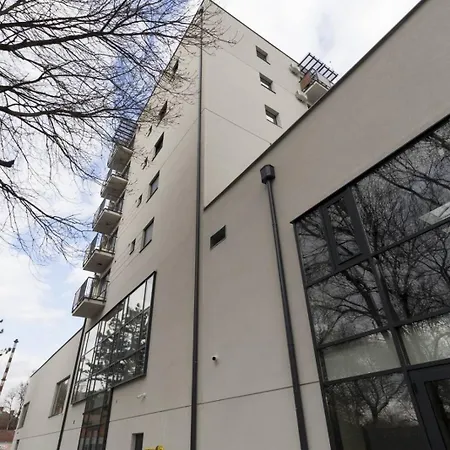 Crnjanski Paun L Apartment *